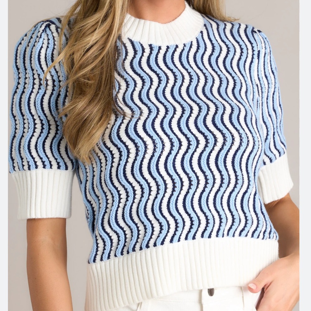 THML IN TOO DEEP BLUE WAVY STRIPE SWEATER TOP large